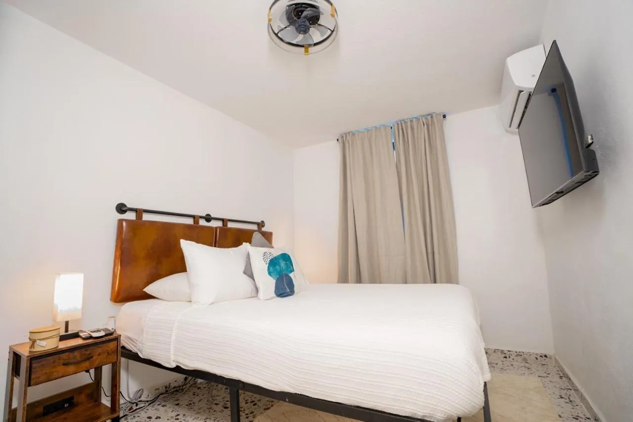 Garden Of Eden Hotel Brenas